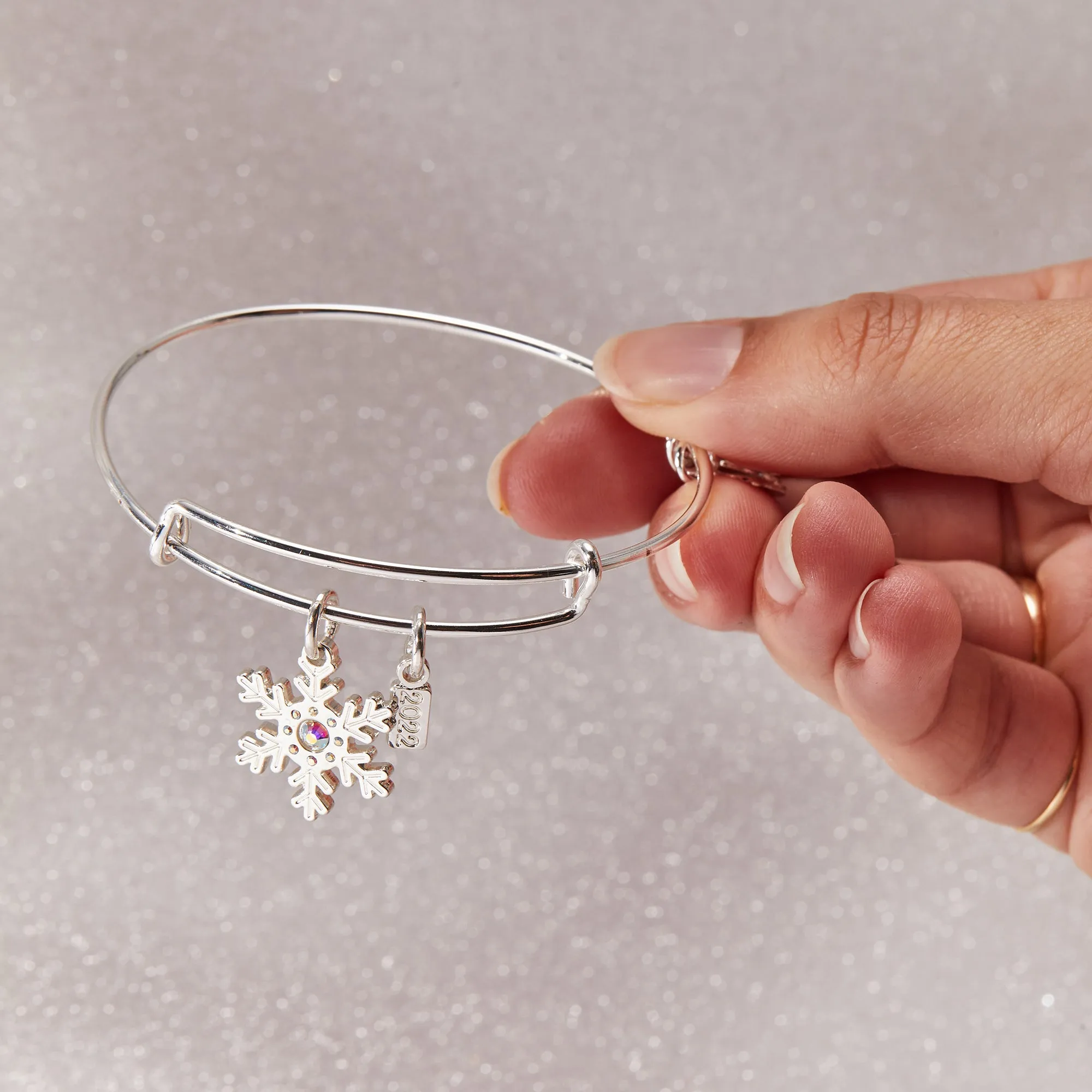 2022 Crystal Snowflake Charm Bangle