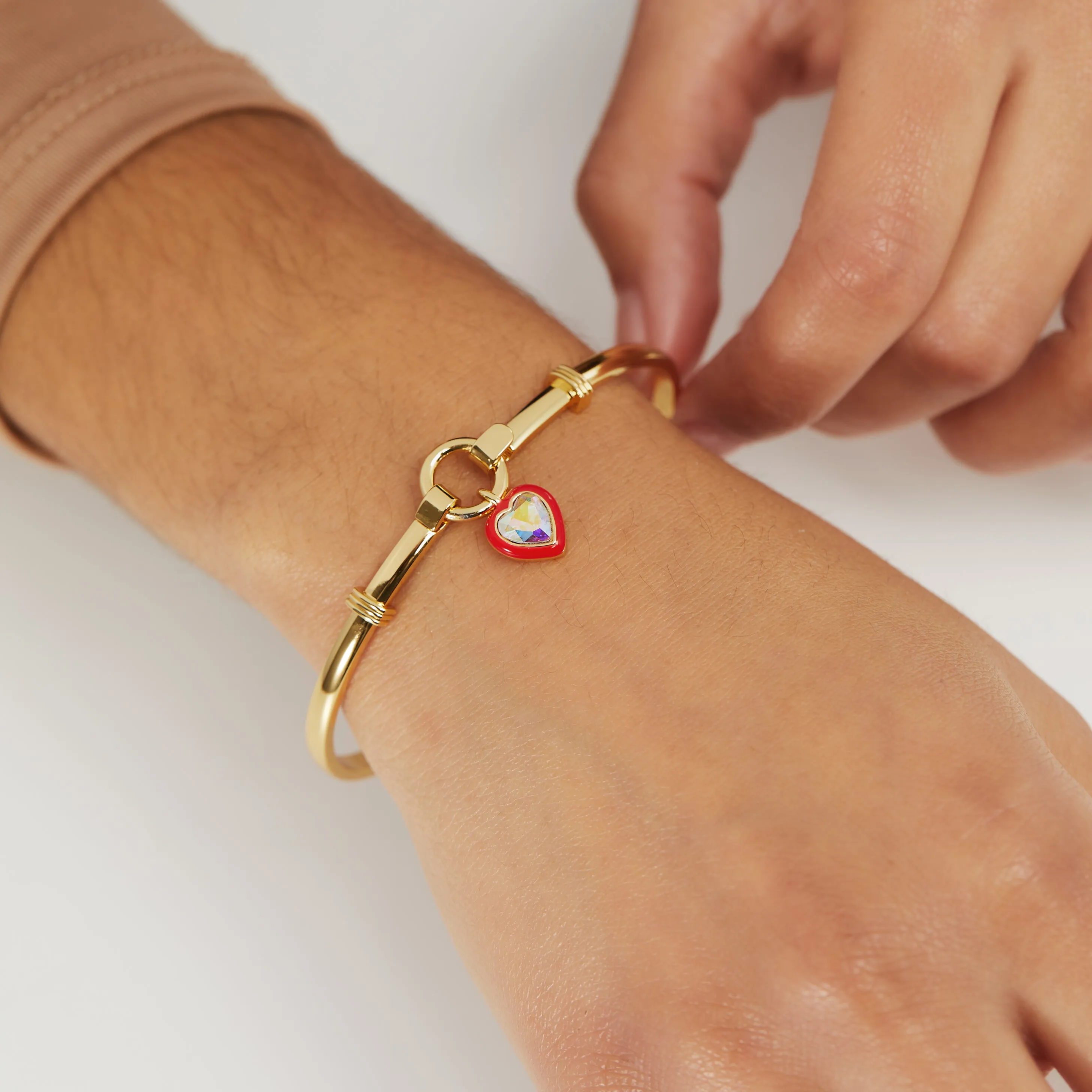 Crystal Heart Clip Bangle