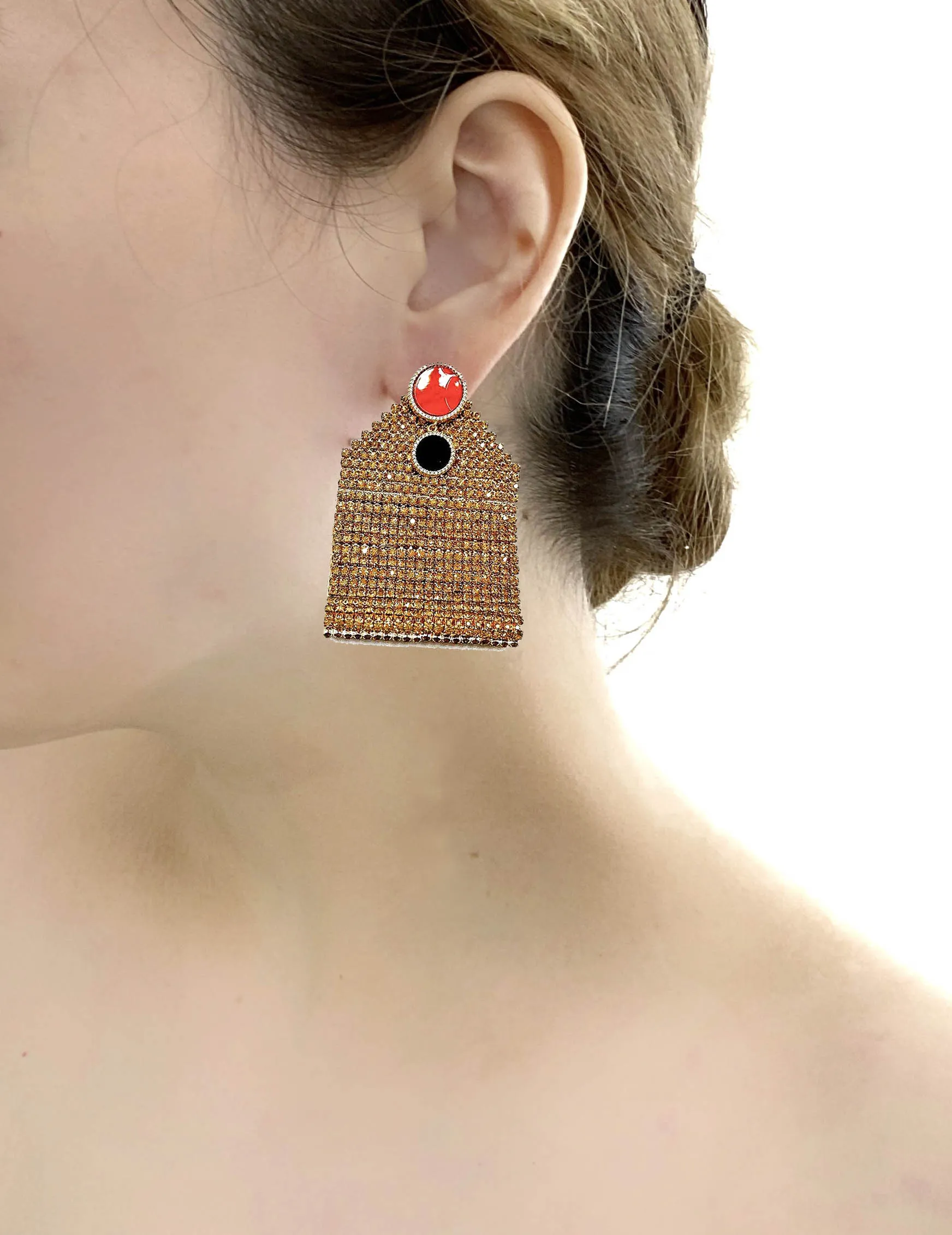 GOLD REGTANGULAR RED STUD EARRING